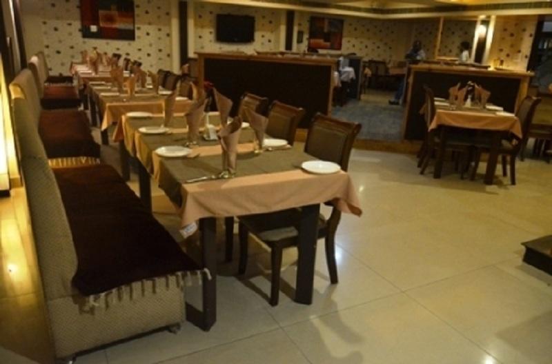 Hotel Seven Sky Clarks Exotica Bhuj Exterior foto
