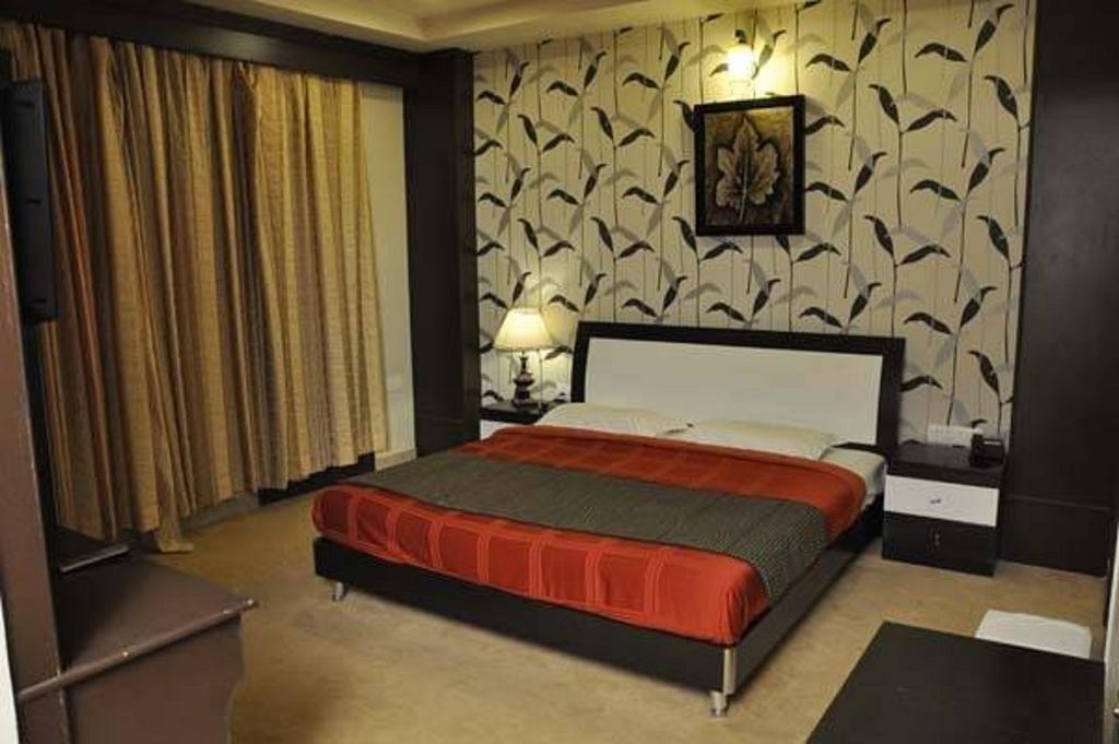 Hotel Seven Sky Clarks Exotica Bhuj Habitación foto