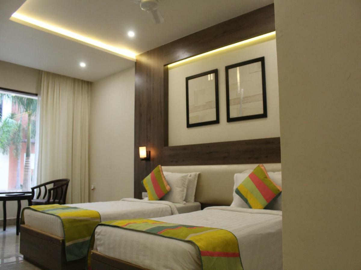 Hotel Seven Sky Clarks Exotica Bhuj Exterior foto